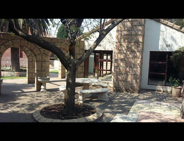2 BEDROOM APARTMENT TO LET IN PAULSHOF